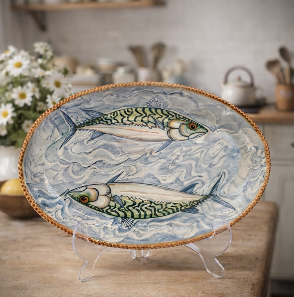 A plate with 2 fish